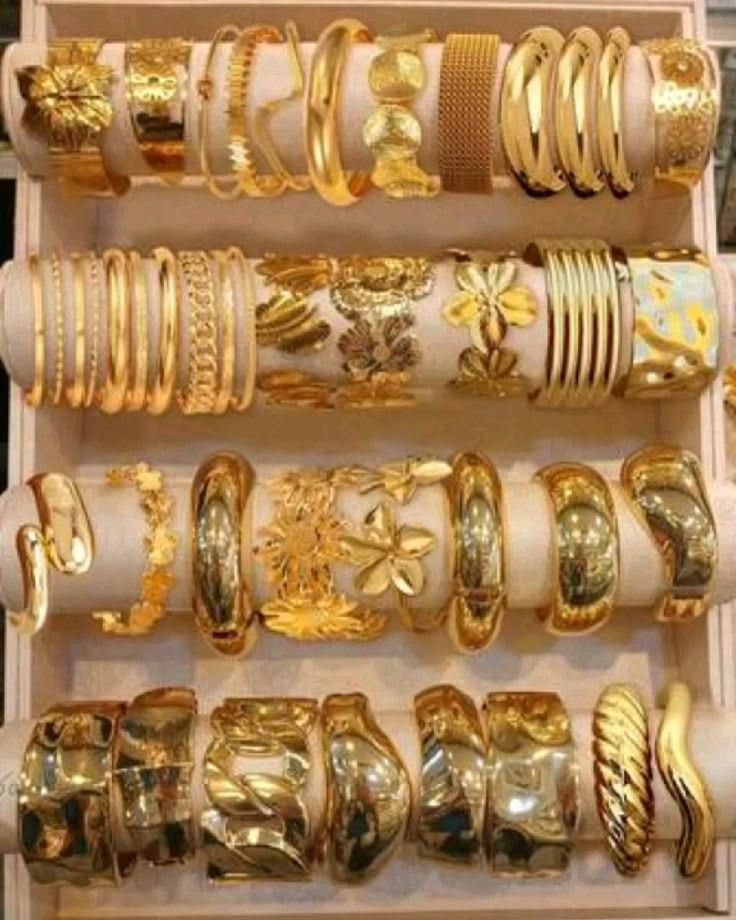 Hand cuffs